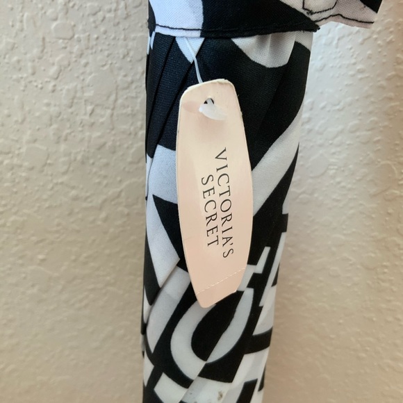 Victoria’s Secret Tall Umbrella NWOT - Picture 3 of 7